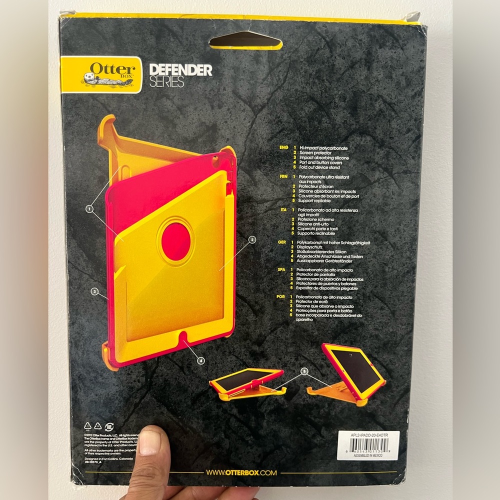 New iPad & iPad 2 OtterBox Defender Series Case Black